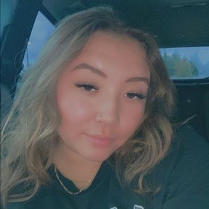 Meet your Posher, Katelyn